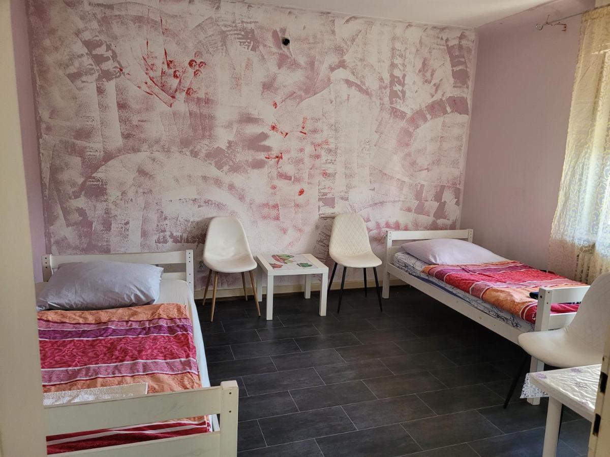 Mehrere Privatzimmer Lang Und Kurzfristig Zu Mieten Saarbrücken Exterior foto